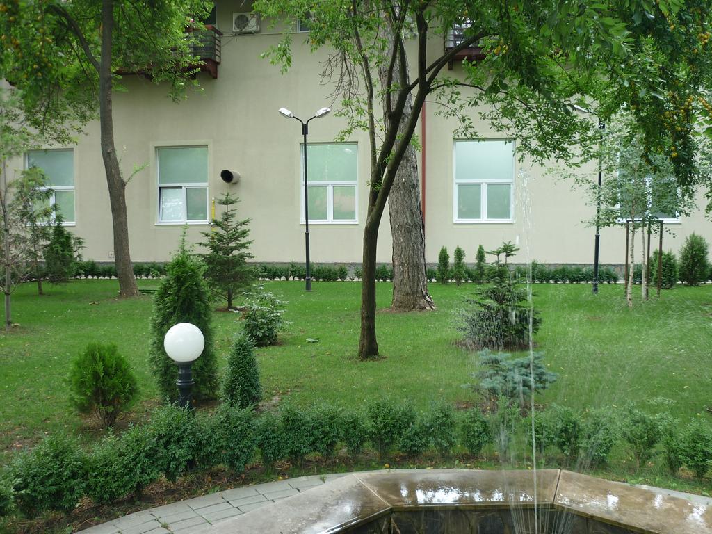 Hotel Baneasa Parc Βουκουρέστι Εξωτερικό φωτογραφία